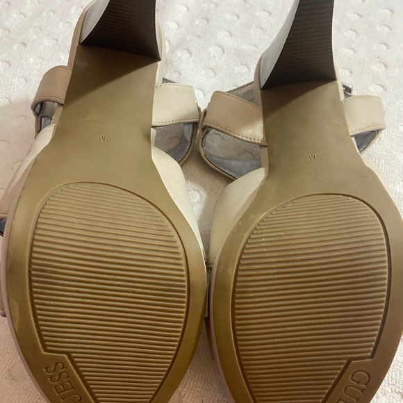 GUESS OFF-white brushed leather Sandal with Stacked Heel - Picture 8 of 16